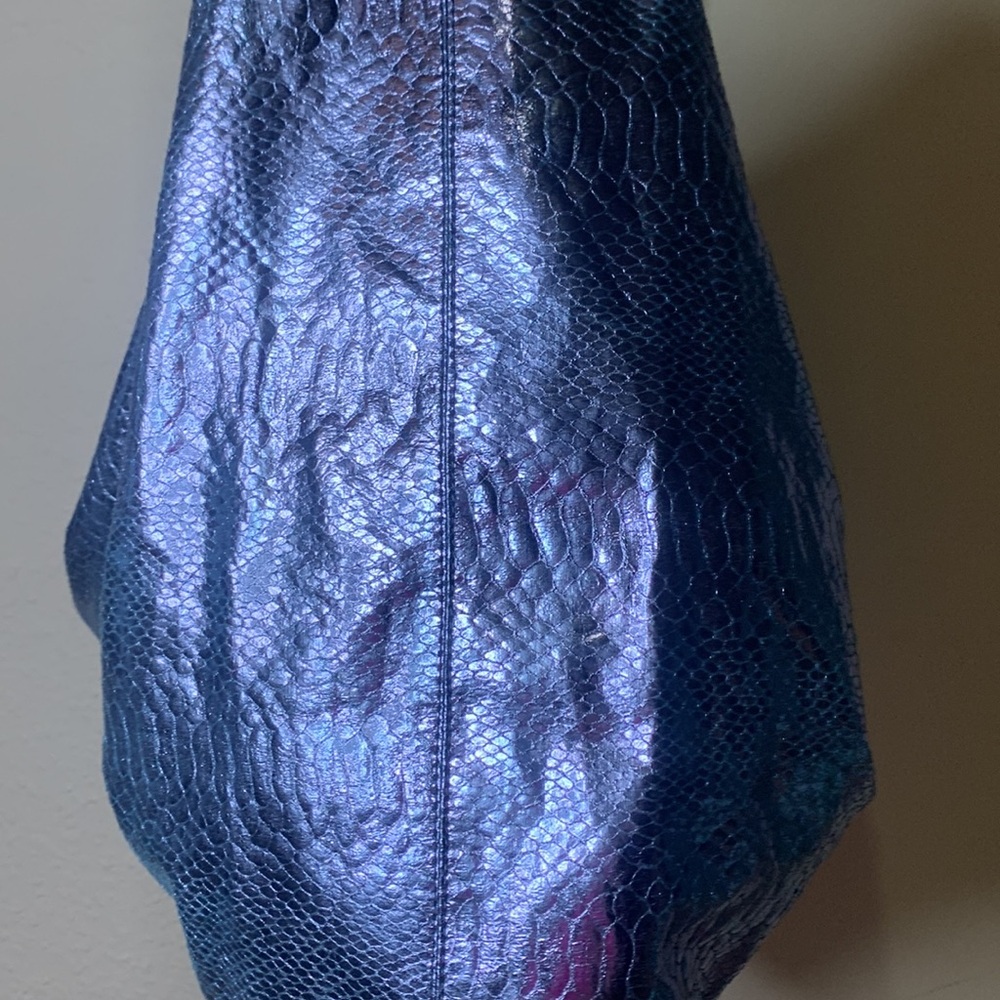 Chi by Falchi Blue Metallic Tote Bag - Picture 6 of 15